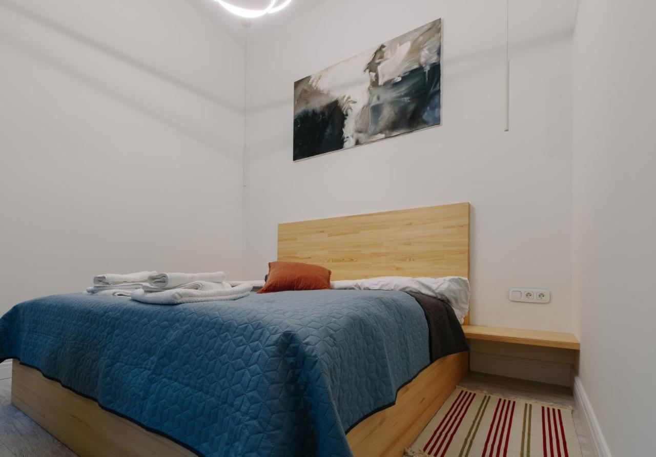 Apartment On Mikhalcuk Lviv Ngoại thất bức ảnh